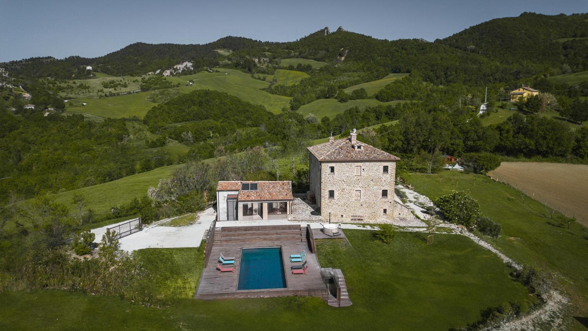 Palazzo Serre - Natura & Piscina Сан-Лео Экстерьер фото
